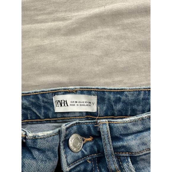 Zara Blue Mid-Rise Cut Off Jean Shorts - Picture 3 of 3